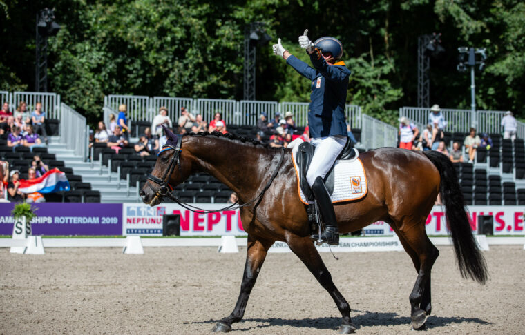 DV Frank Hosmar Alphaville N O P NED paradressuur DV 01833