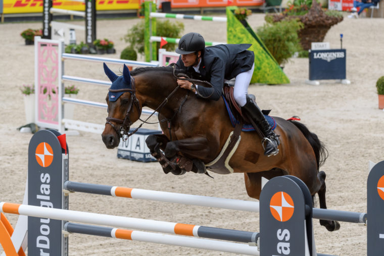 NB Leopold van Asten VDL Groep Miss Untouchable NED D515443